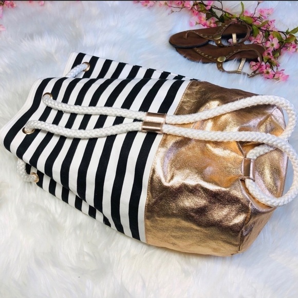 ⚠️SALE⚠️Victoria’s Secret Draw String Bag - Picture 3 of 8